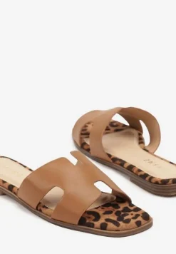 Panterkowe Brązowe Klapki z Imitacji Skóry na Płaskiej Podeszwie Hitesa