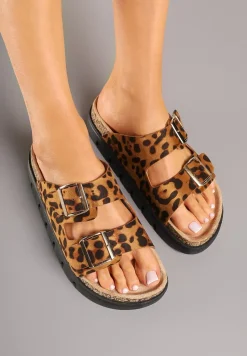 Panterkowe Klapki na Podeszwie z Tłoczeniami Zdobione Sprzączkami Kinerella