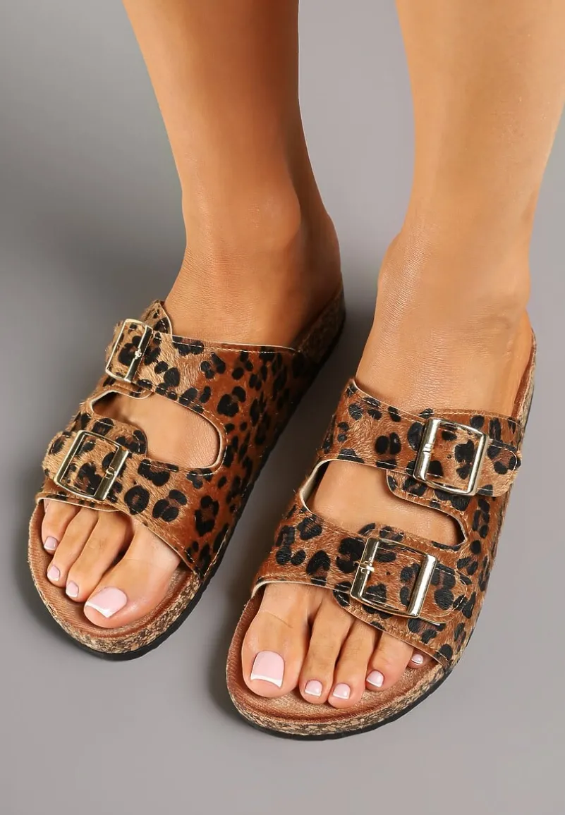 Panterkowe Klapki na Podeszwie z Imitacji Korka Zdobione Sprzączkami Virlevia