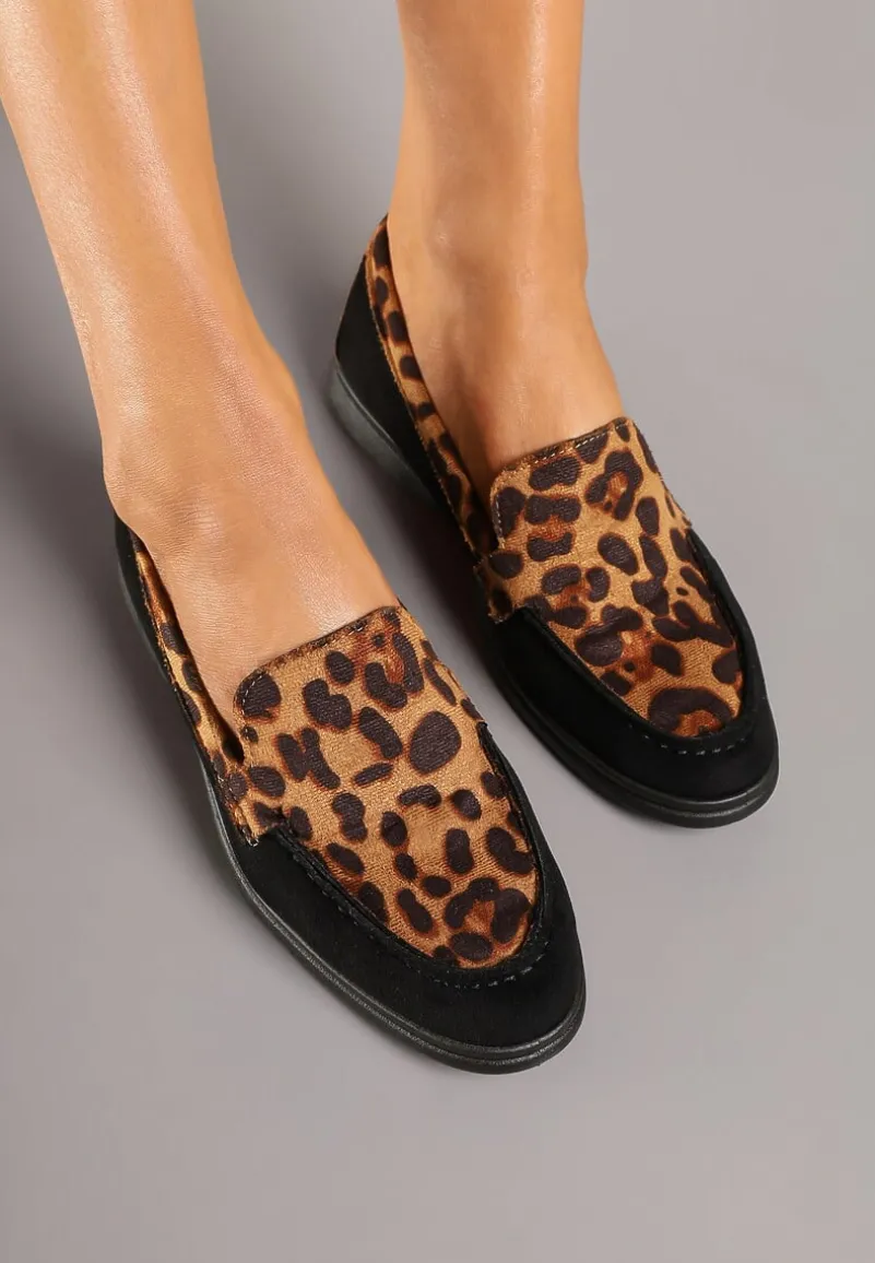 Panterkowe Mokasyny Ozdobione Przeszyciami Fonaleia