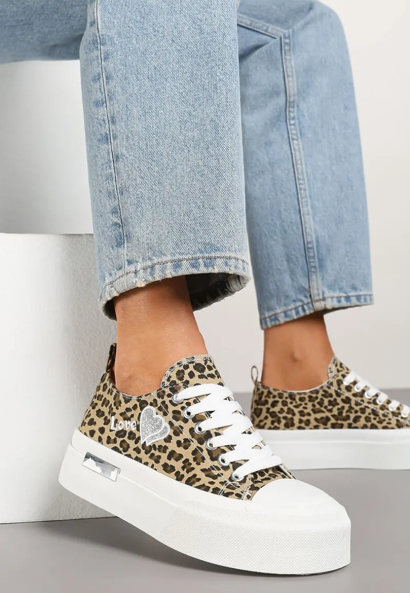 Panterkowe Trampki na Platformie z Ozdobnym Napisem i Sercem Laviere