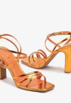 Pomarańczowe Eleganckie Sandały na Słupku z Brokatem i Ozdobnymi Paskami Vimanele