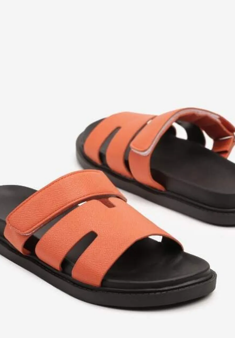 Pomarańczowe Piankowe Klapki z Ozdobnymi Wycięciami Arrisae