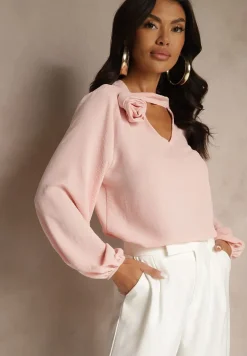 Różowa Bluzka z Ozdobnym Kwiatem Tolna