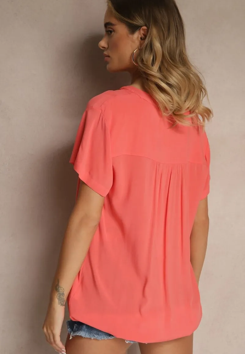 Różowa Bluzka z Wiskozy z Dekoltem w Serek Savelae