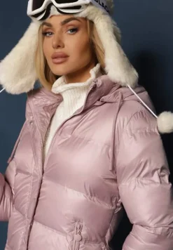 Różowa Długa Kurtka z Kapturem Kieszeniami i Dwustronnym Suwakiem Zdobiona Pikowaniem Sanaviel