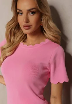 Różowa Dzianinowa Bluzka z Nieregularnymi Krawędziami Datria
