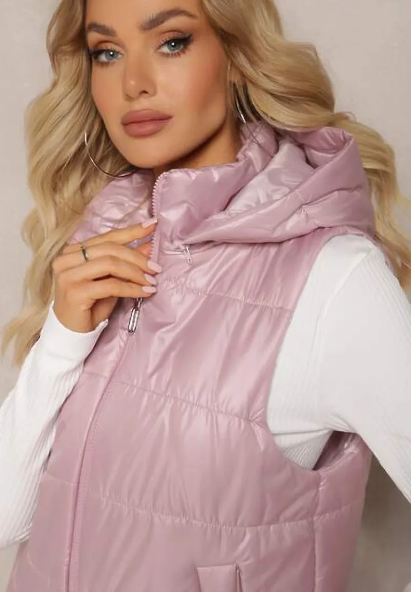 Różowa Kamizelka z Odpinanym Kapturem i Ozdobnym Pikowaniem Akkendia