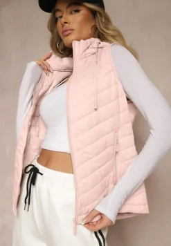 Różowa Kamizelka z Ozdobnym Pikowaniem i Kapturem z Możliwością Odpięcia Ninaviona