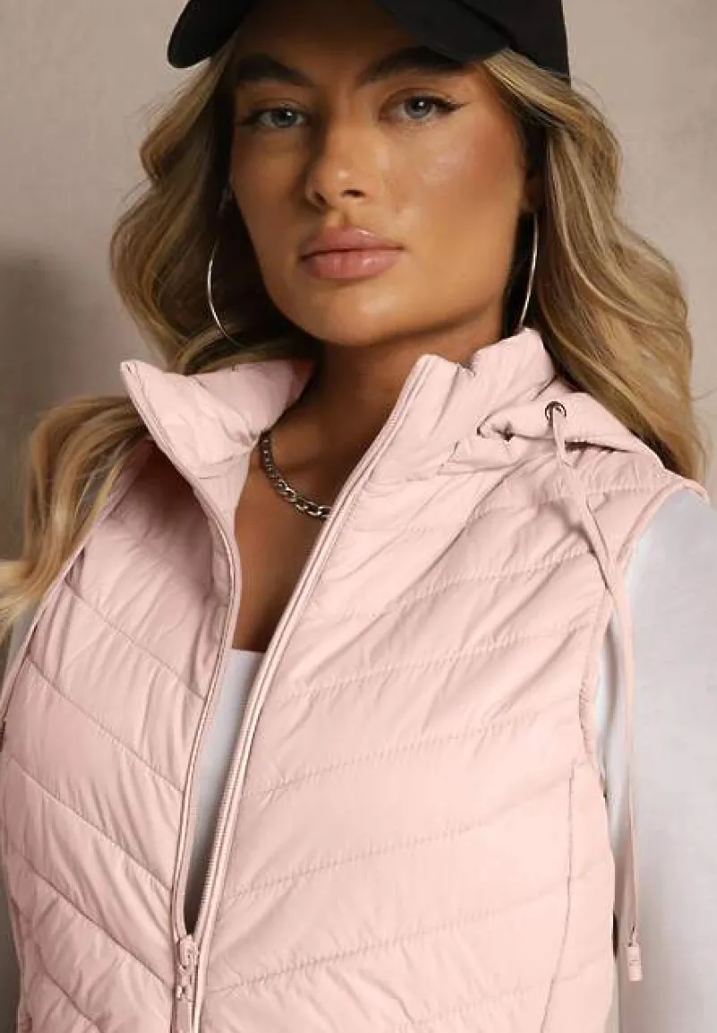 Różowa Kamizelka z Ozdobnym Pikowaniem i Kapturem z Możliwością Odpięcia Ninaviona