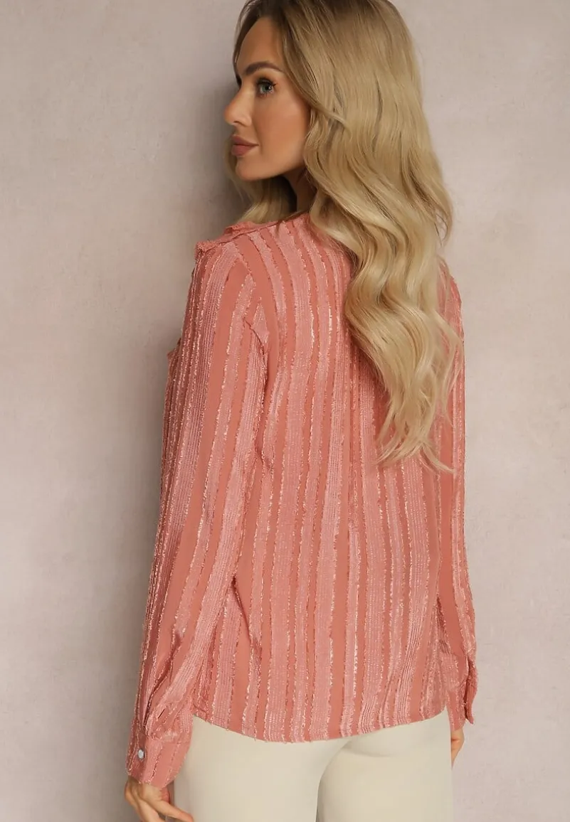 Różowa Koszula z Koronką Falbankami i Perłowymi Guzikami Wildberg