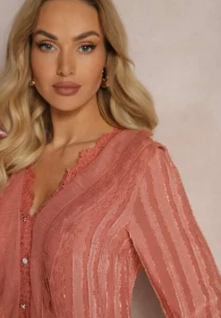 Różowa Koszula z Koronką Falbankami i Perłowymi Guzikami Wildberg