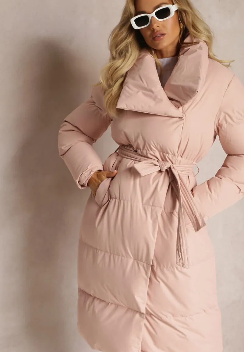Różowa Kurtka Płaszcz z Wysokim Kołnierzem Zapinana na Napy z Paskiem Luliriva