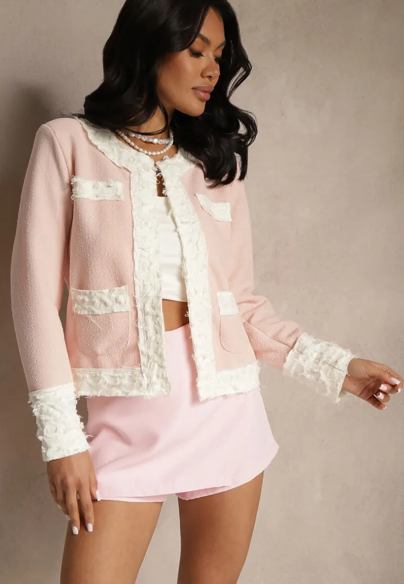 Różowa Marynarka o Pudełkowym Kroju z Tłoczonymi Zdobieniami Ranolea