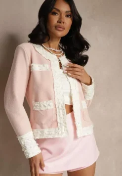 Różowa Marynarka o Pudełkowym Kroju z Tłoczonymi Zdobieniami Ranolea