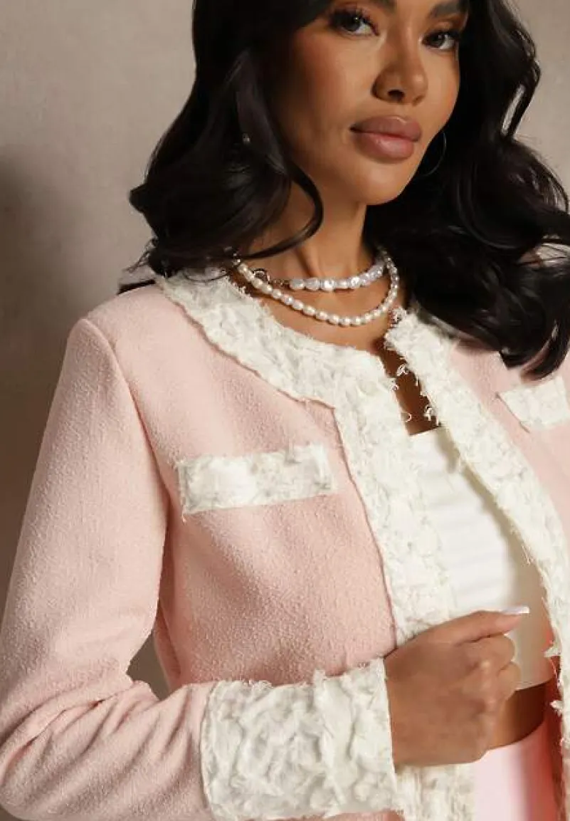 Różowa Marynarka o Pudełkowym Kroju z Tłoczonymi Zdobieniami Ranolea