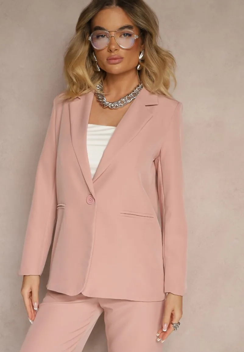 Różowa Marynarka z Imitacją Kieszeni i Usztywnioną Linią Ramion Vivissea