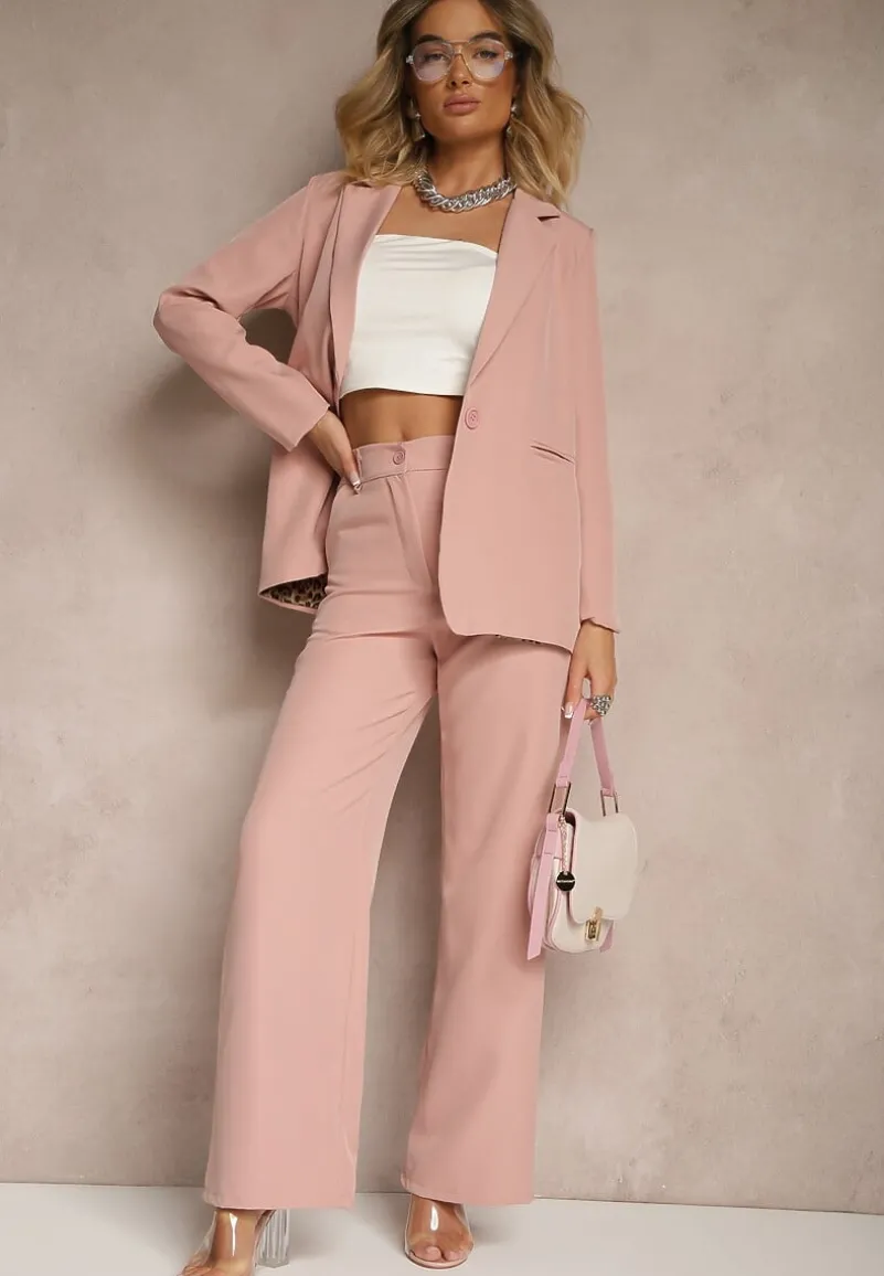 Różowa Marynarka z Imitacją Kieszeni i Usztywnioną Linią Ramion Vivissea