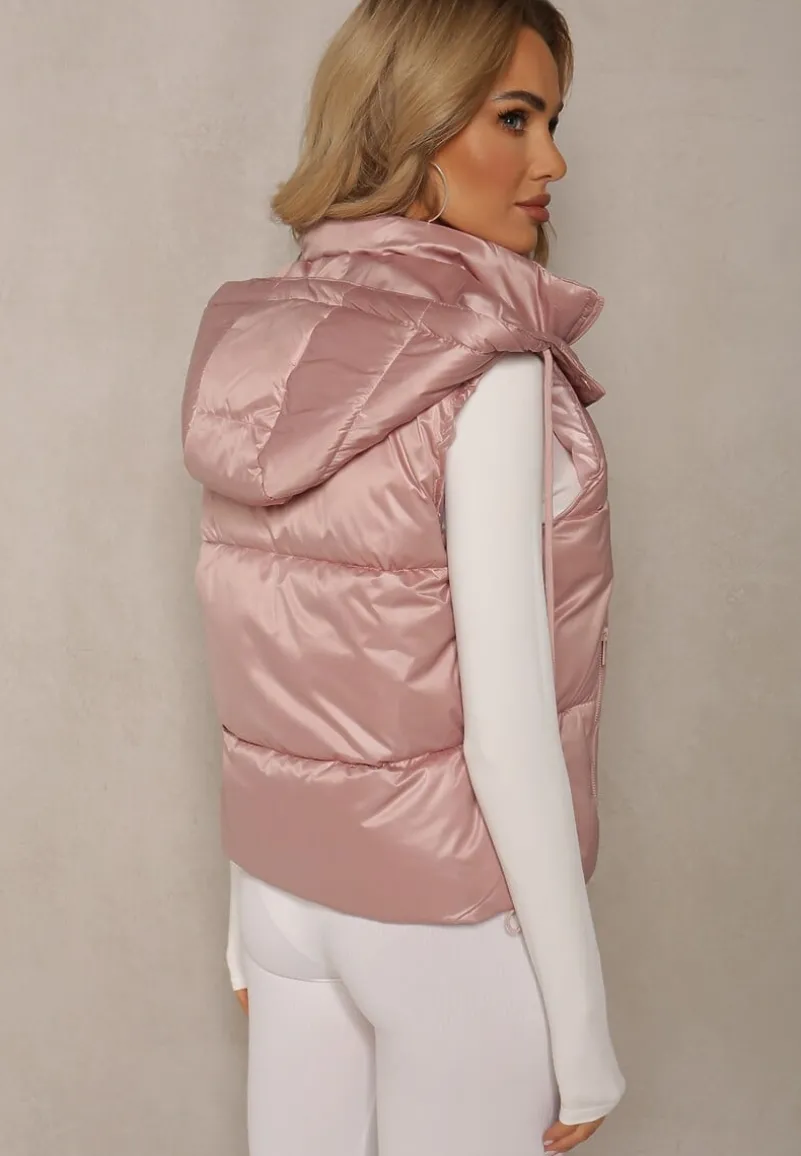 Różowa Pikowana Kamizelka z Szerokim Kapturem Wivelle