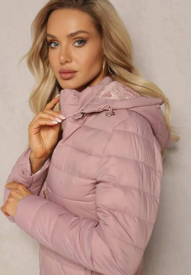 Różowa Przejściowa Kurtka z Odpinanym Kapturem i Pikowaniem Okluma