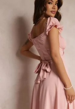 Różowa Sukienka o Rozkloszowanym Kroju z Wiązaniem Perolis