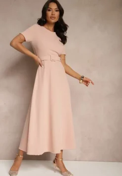 Różowa Sukienka o Rozkloszowanym Kroju z Ozdobnym Paskiem Desiliena