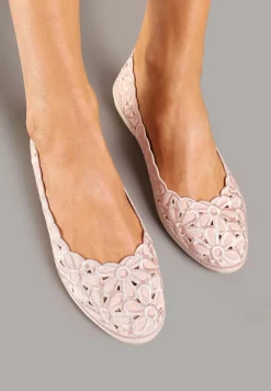 Różowe Ażurowe Balerinki Vices z Haftem w Kwiaty Efasania