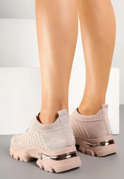 Różowe Buty Sportowe Sneakersy z Siateczki na Tłoczonej Podeszwie Zdobionej Aplikacją Neltewia