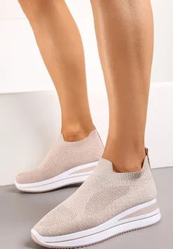 Różowe Buty Sportowe z Elastyczną Lekko Błyszczącą Cholewką Kiranella