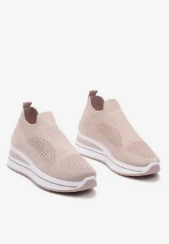Różowe Buty Sportowe z Elastyczną Lekko Błyszczącą Cholewką Kiranella