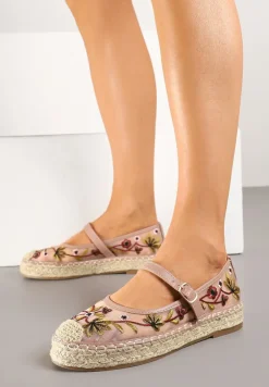 Różowe Espadryle z Siateczki na Plecionej Podeszwie Zdobione Haftem Evelritia