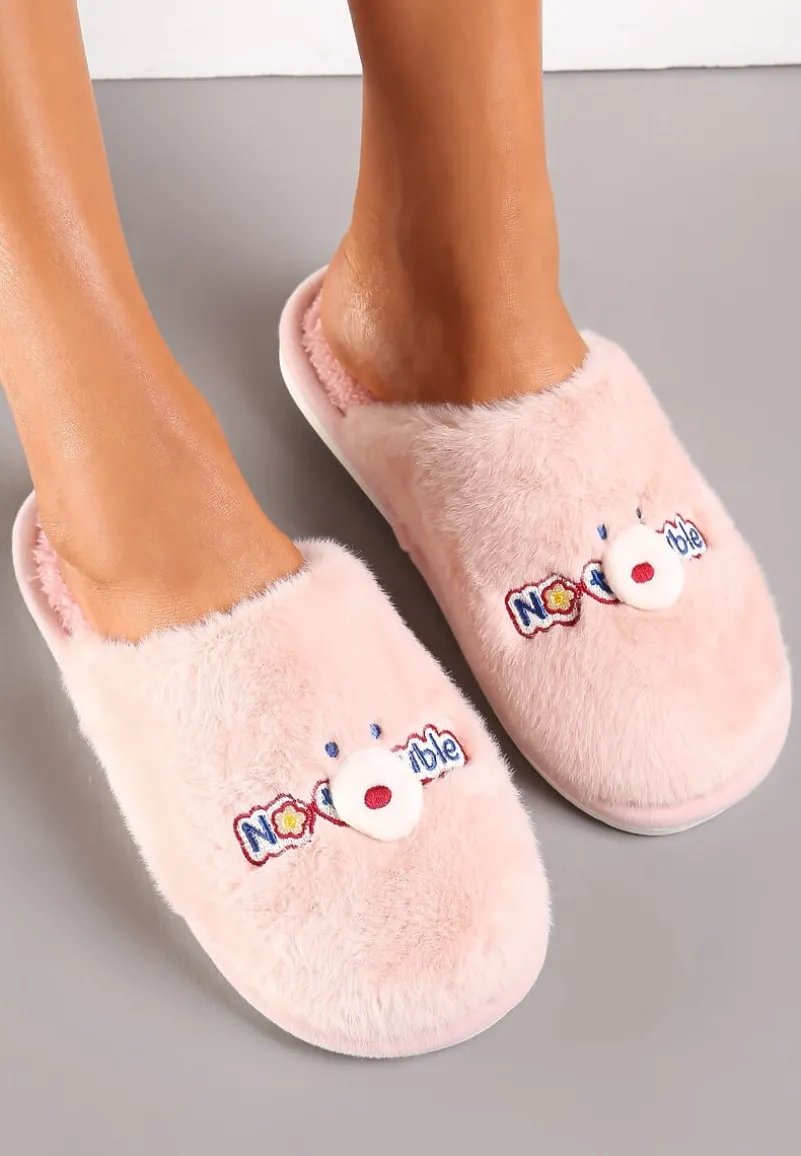 Różowe Futrzane Kapcie Pluszowe z Ozdobnym Haftem Blekanda