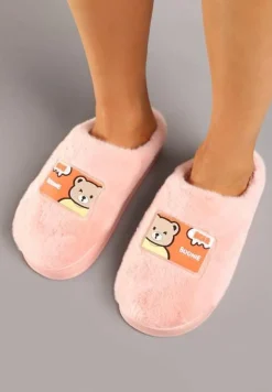 Różowe Futrzane Kapcie Vices na Platformie Ozdobione Naszywką Deofra