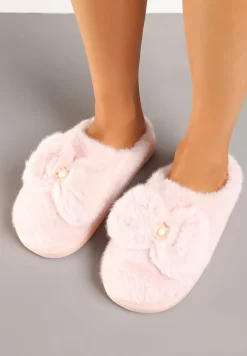 Różowe Futrzane Kapcie Wsuwane z Grubą Podeszwą i Ozdobną Kokardą Seanessa