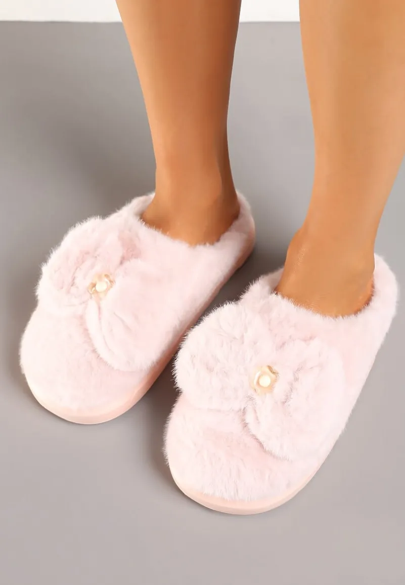 Różowe Futrzane Kapcie Wsuwane z Grubą Podeszwą i Ozdobną Kokardą Seanessa