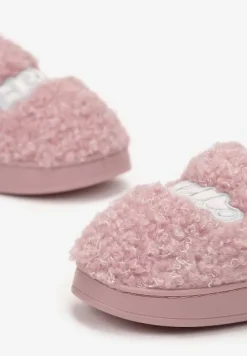 Różowe Futrzane Kapcie z Ozdobną Naszywką z Napisem Neussam