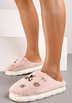 Różowe Kapcie na Płaskiej Podeszwie z Metalicznymi Aplikacjami i Futerkiem Nirissa