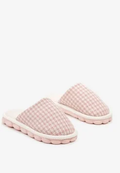 Różowe Kapcie na Platformie z Tłoczeniem Ozdobione Futerkiem i Kratą Emmizia