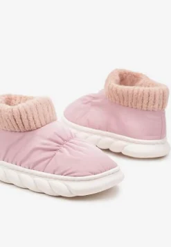 Różowe Kapcie Vices na Piankowej Podeszwie z Pikowaną Cholewką Velavina