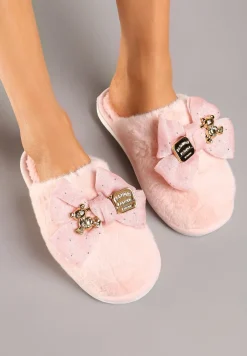 Różowe Kapcie Wsuwane z Futerkiem Ozdobione Kokardą z Metalowymi Detalami Reaniara