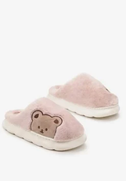 Różowe Kapcie z Futerka Ozdobione Naszywką z Misiem Lealina