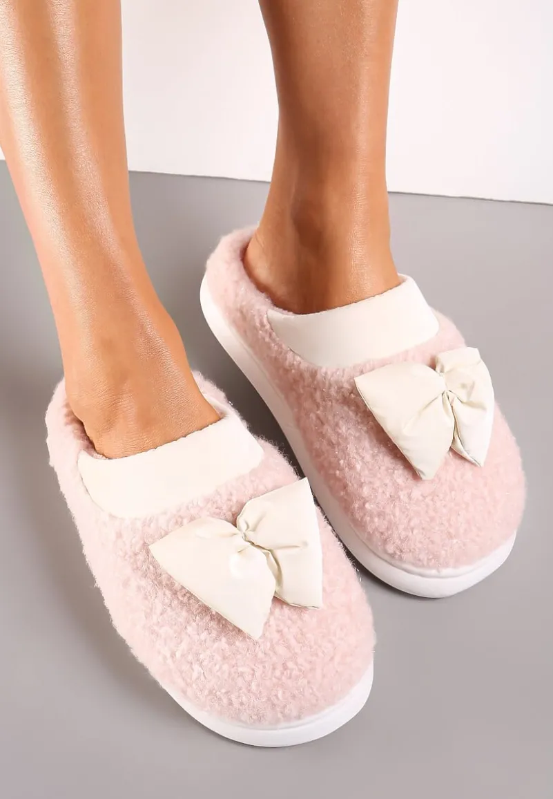 Różowe Kapcie z Futrzanego Kożuszka z Kokardką Hilusa