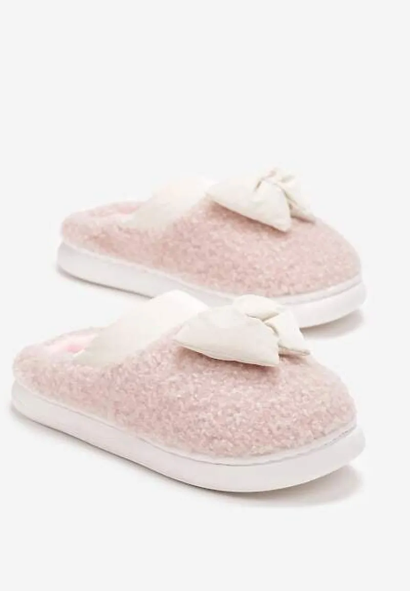 Różowe Kapcie z Futrzanego Kożuszka z Kokardką Hilusa