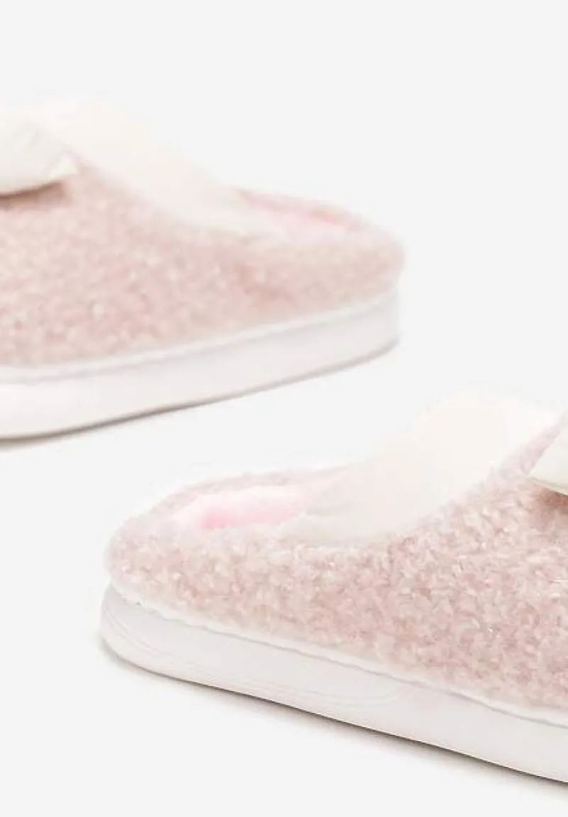 Różowe Kapcie z Futrzanego Kożuszka z Kokardką Hilusa