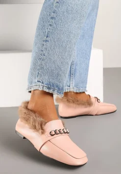 Różowe Mokasyny na Płaskiej Podeszwie z Futerkiem i Metaliczną Ozdobą Emalorae