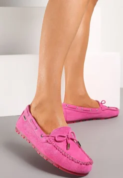Różowe Mokasyny Ozdobione Wiązaniami i Kokardką na Froncie Cimella