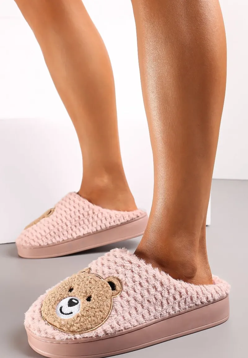Różowe Ocieplone Kapcie z Naszywką w Kształcie Uroczego Misia Garana