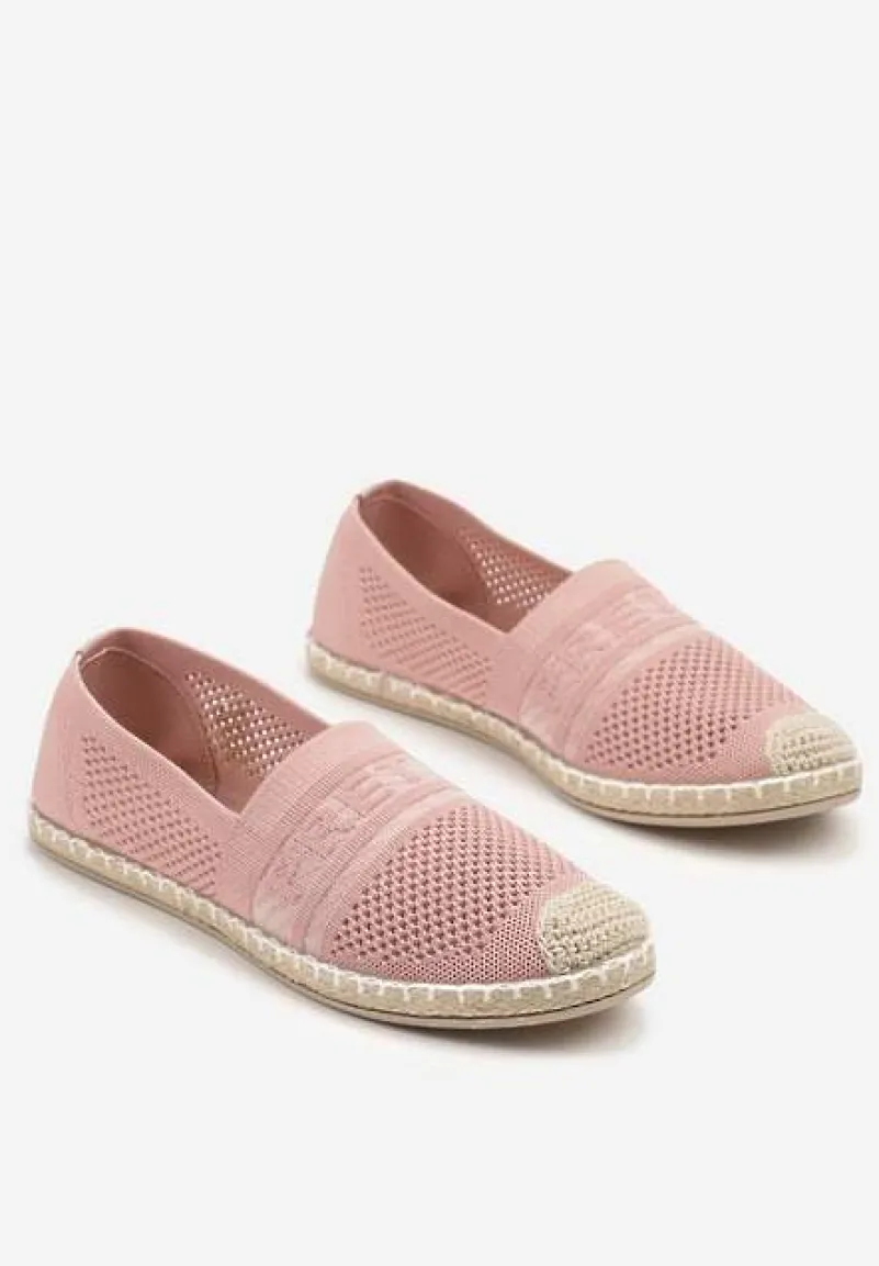 Różowe Płaskie Espadryle z Ozdobną Perforacją Weorlisa