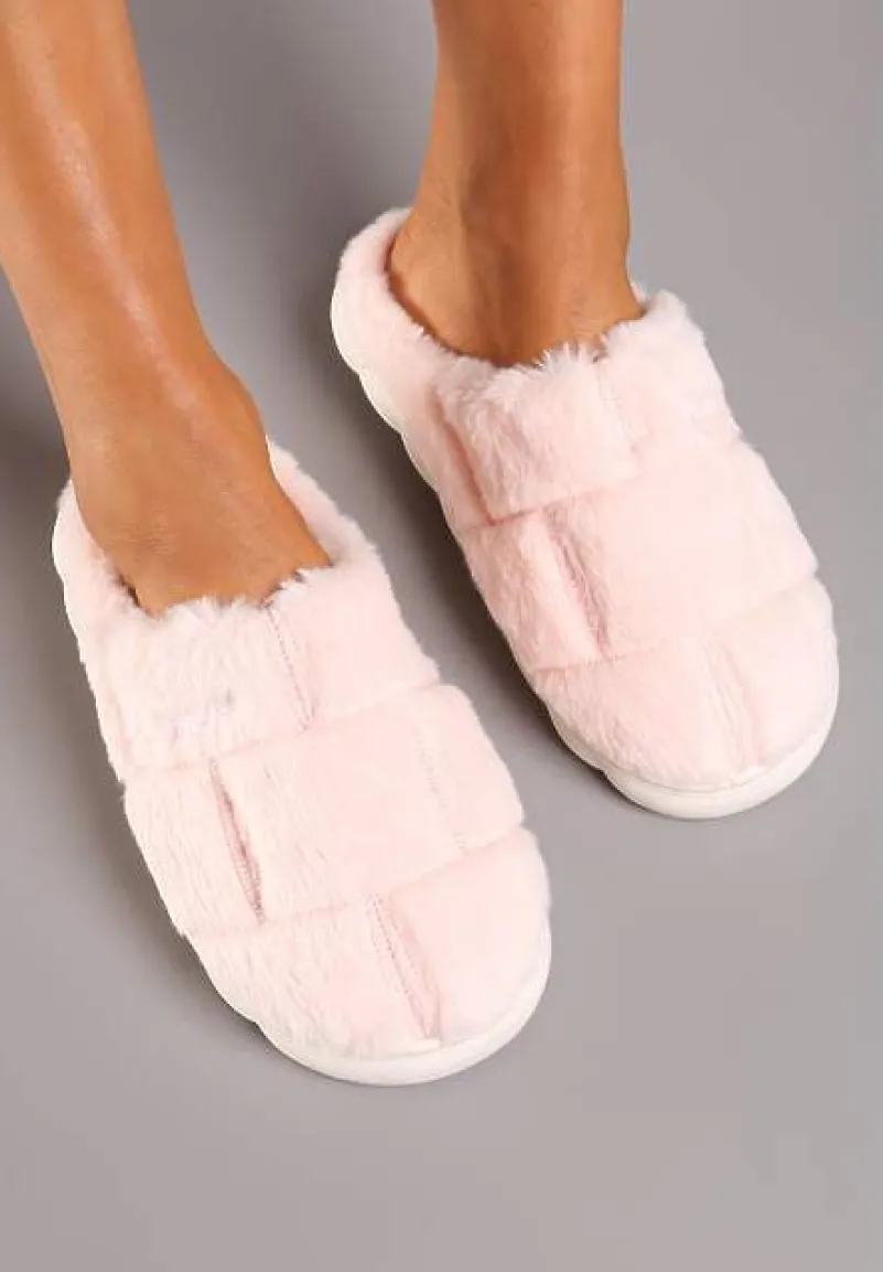 Różowe Płaskie Futrzane Kapcie z Geometrycznym Wzorem Naoritha