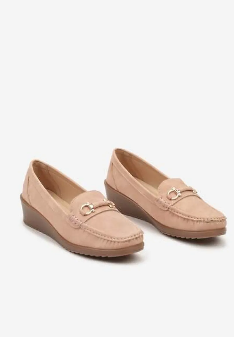 Różowe Półbuty Mokasyny na Koturnie z Metaliczną Ozdobą Dalisha